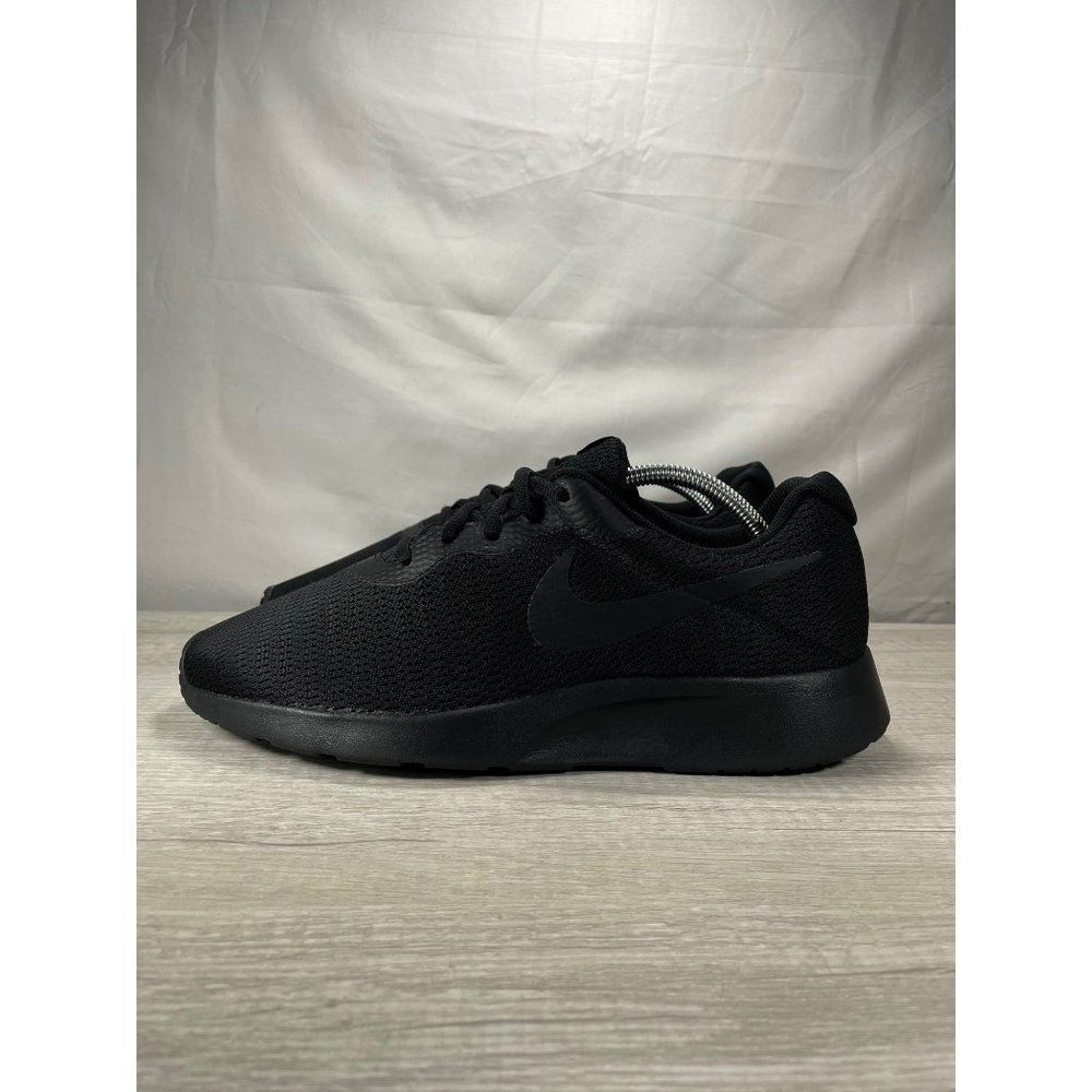 Nike Black Men's Lightweight Running Sneakers